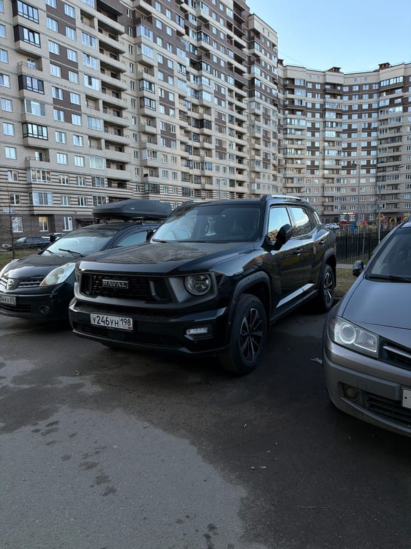 Ordinary street and classroom scenes documented in Murino, Russia