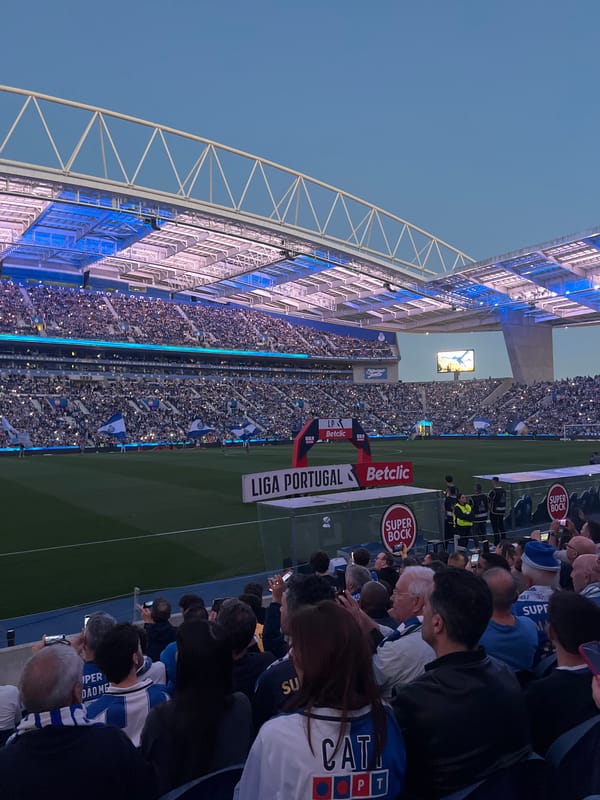 Porto soccer stadium hosts match with full crowd