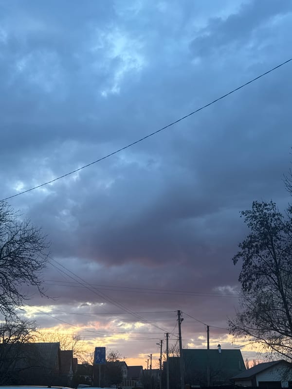 Dramatic twilight sky observed over Stary Oskol, Russia