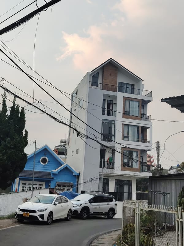 Street scenes captured in Da Lat, Vietnam