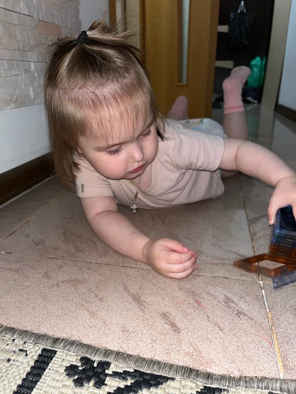 Toddler playtime snapshots from a home in Novokuybyshevsk