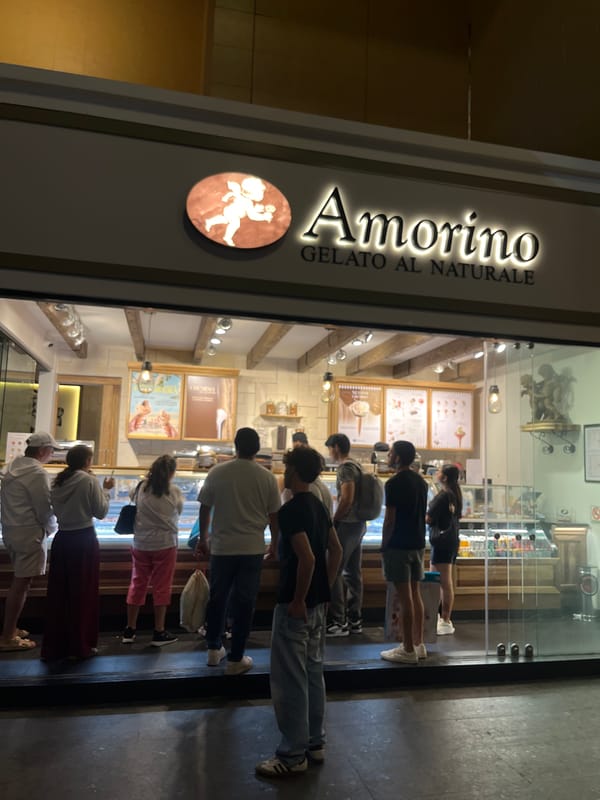 Late-night casual outing documented across Puebla shopping and dining venues