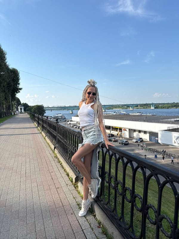 Summer afternoon hangout along a Rusanovo promenade