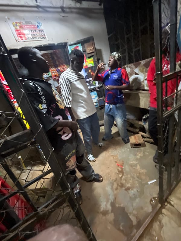 Gura Top streets alive with nighttime foot traffic and market activity