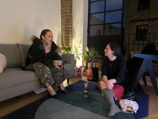 Londoner documents everyday moments across city during evening hours