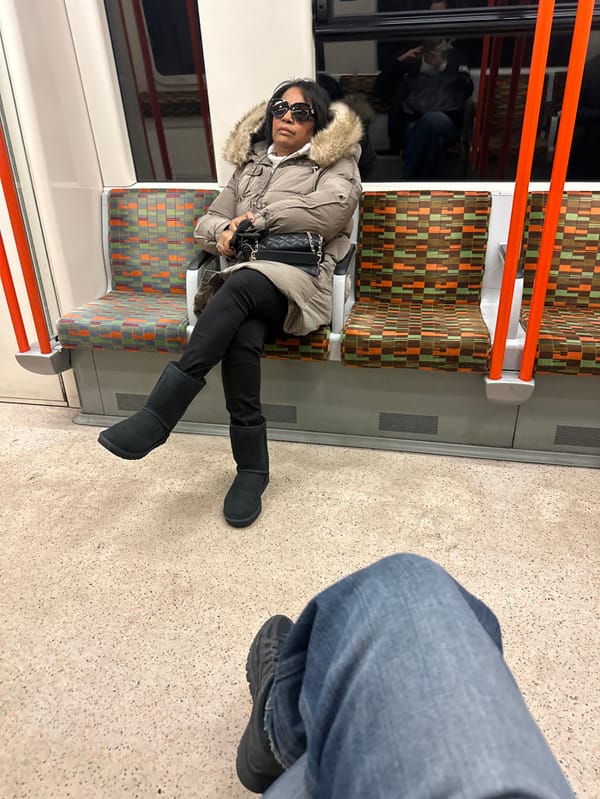 Londoner documents 3-hour city journey through Underground, museums, landmarks