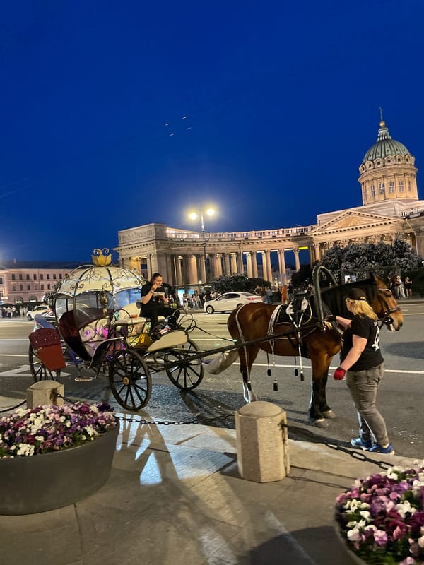 Evening scenes documented near Saint Petersburg's Kazan Cathedral