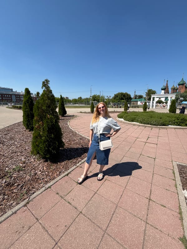 Summer morning scenes captured in Yaroslavl parks and streets