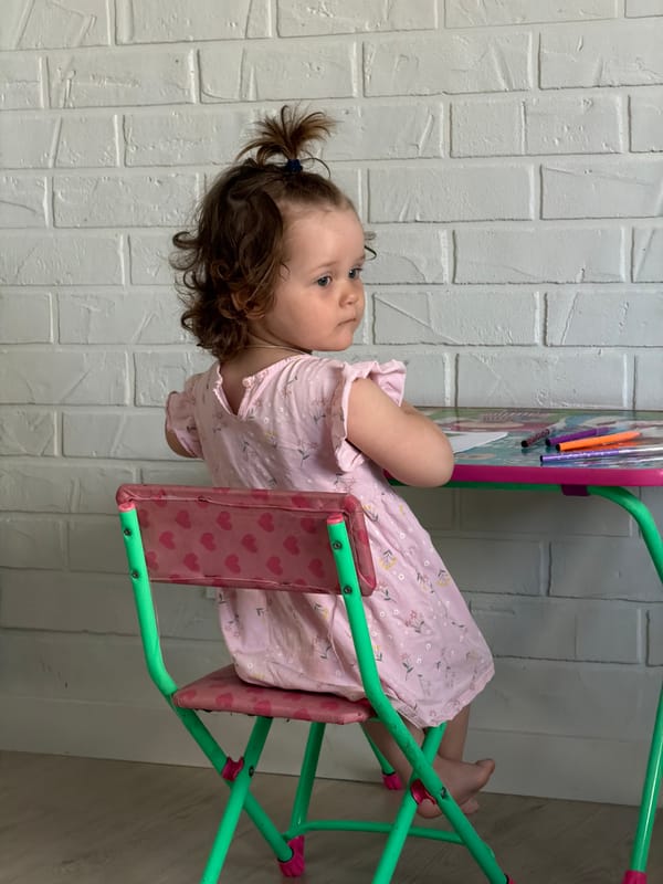 Early morning domestic scenes documented in Pervomaysky, Russia