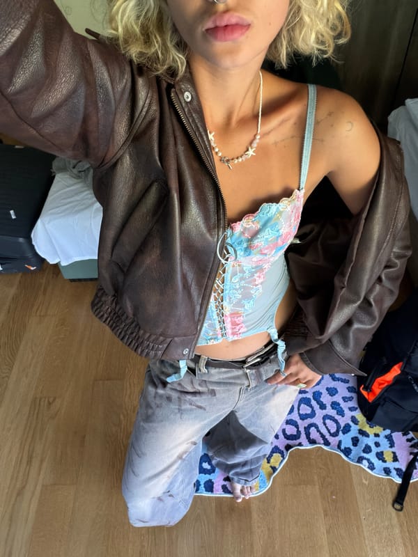 Getting ready and taking selfies in Tbilisi
