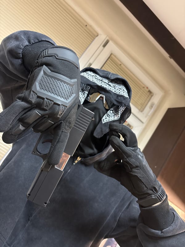 Armed individual in tactical gear spotted in Bulgaria
