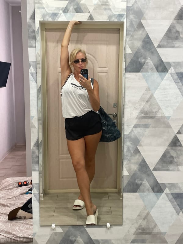 Hallway selfie moment in Novorossiysk