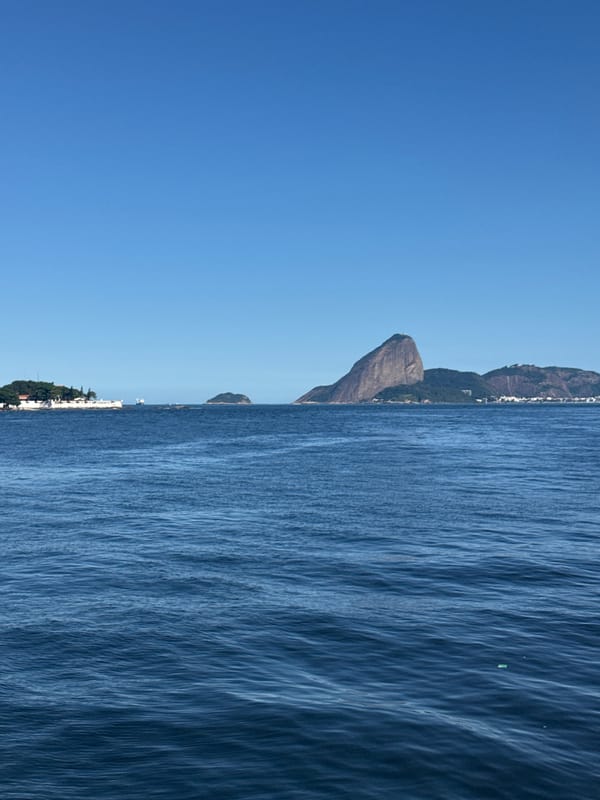 Niterói waterfront views with Guanabara Bay and Rio landmarks