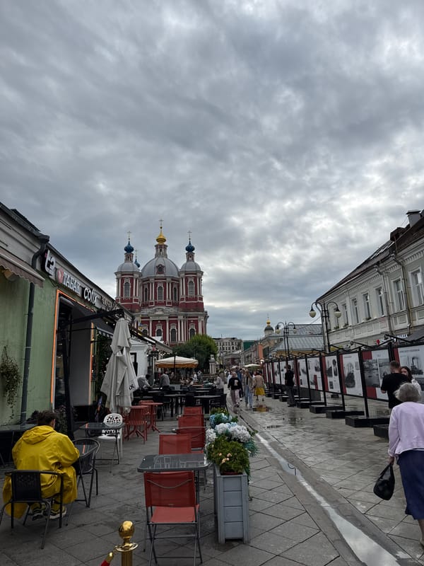 Coffee, street art, and a beauty haul in Moscow