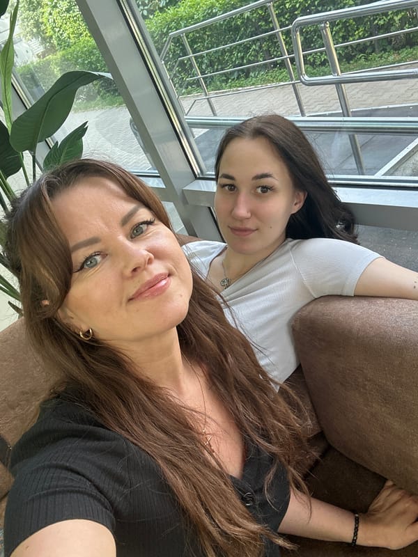 Casual morning hangout with selfies and fresh raspberries in Chaikovsky