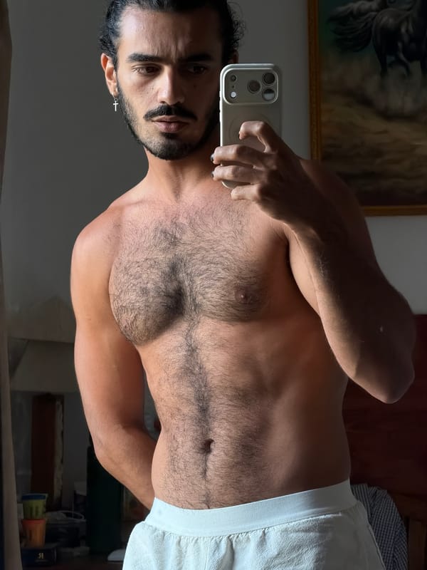 Quick selfie session in a North Kuta room, Bali