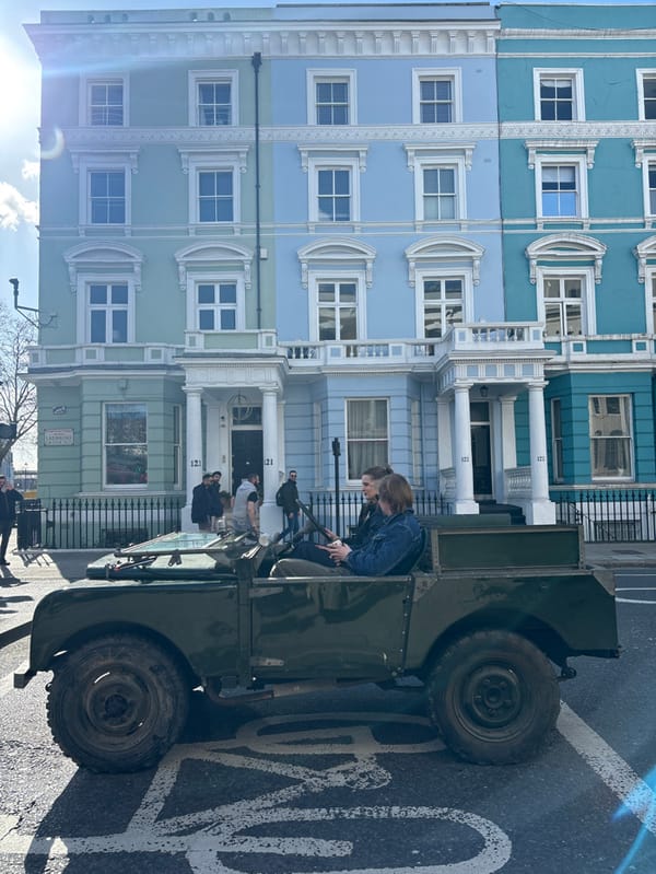 Ordinary moments documented across Notting Hill during Saturday afternoon