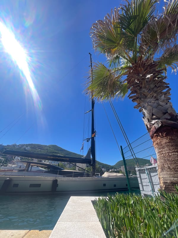 Marina scenes featuring yacht ESCAPADE captured by witnesses