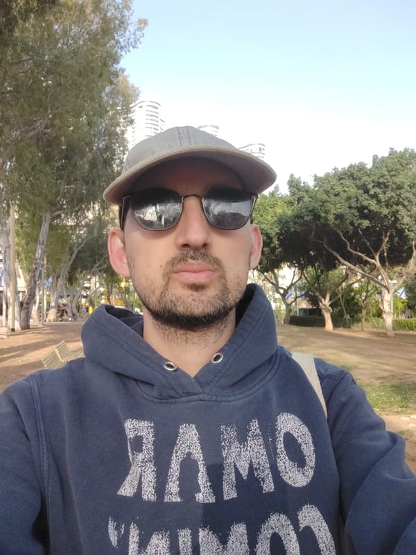 Mixed scenes documented across Tel Aviv parks and streets