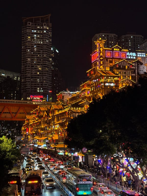 Crowds explore Hongyadong night market in Chongqing's Yuzhong District