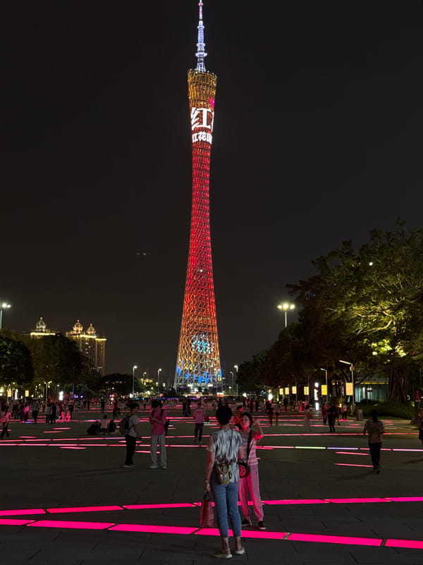 Canton Tower hosts colorful nighttime light display in Guangzhou