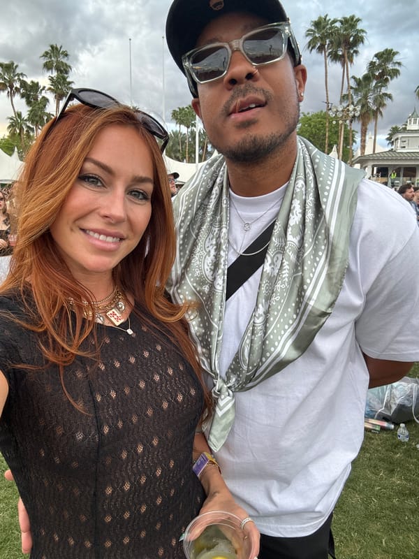 Late-night concert draws phone-recording crowd in La Quinta