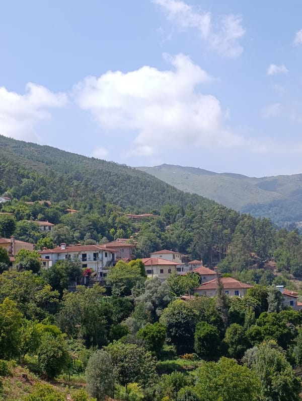 Terras de Bouro: mountain village, sanctuaries, and street market
