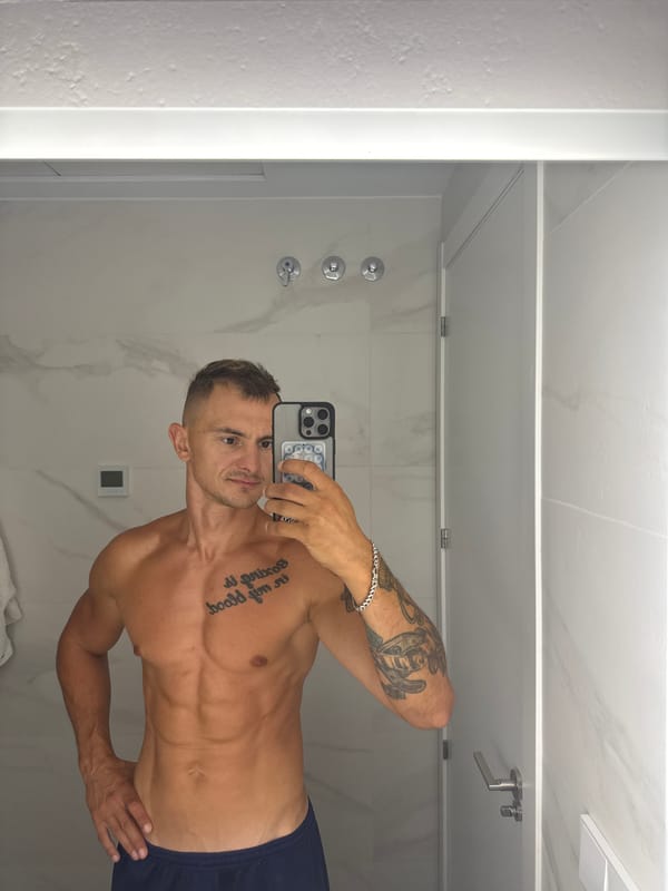 Morning bathroom routine in Finestrat, tattoos and all