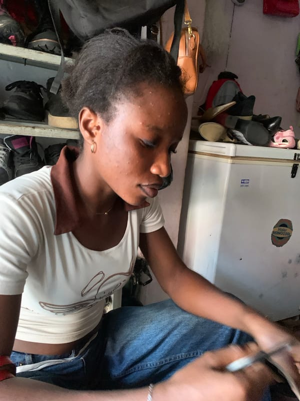 Afternoon hustle in an Abuja street market