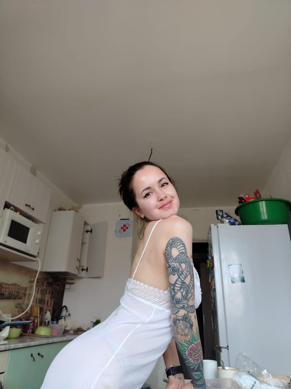 Morning domestic scenes captured in Noviy, Russia