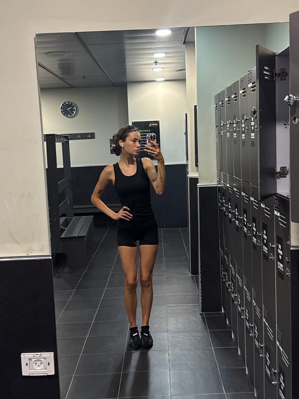 Post-workout locker room selfie at a Tel Aviv gym