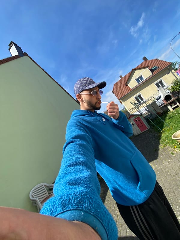 Man in blue jacket observed in Bischheim locations