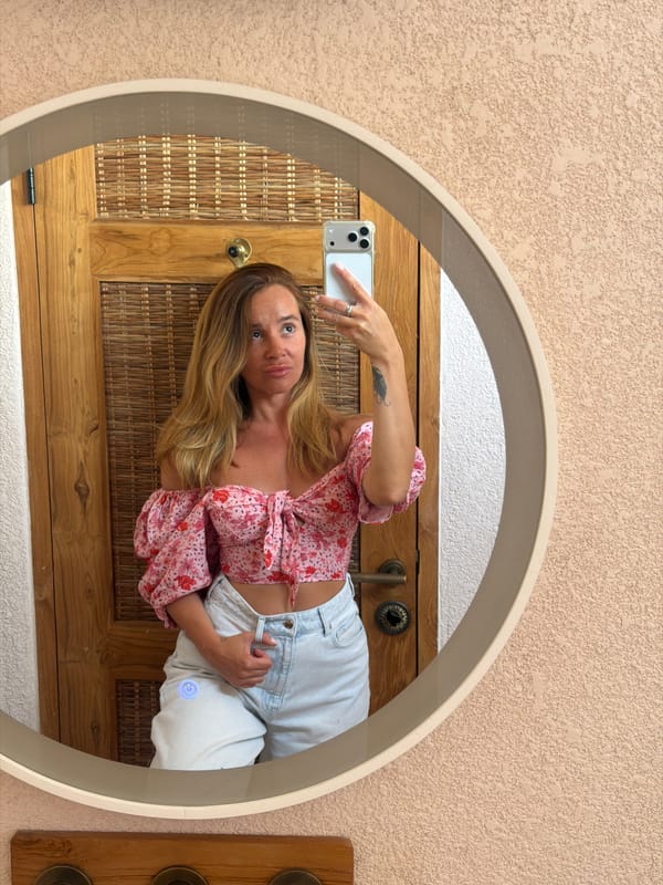 Quick selfie tour through a Mengwi villa, Bali