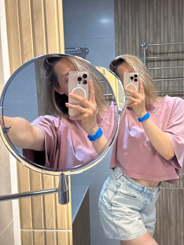 Woman in pink photographed multiple times in Nebug, Russia