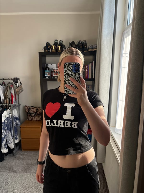 Mirror selfie captured in Manchester showing Betty tribute shirt