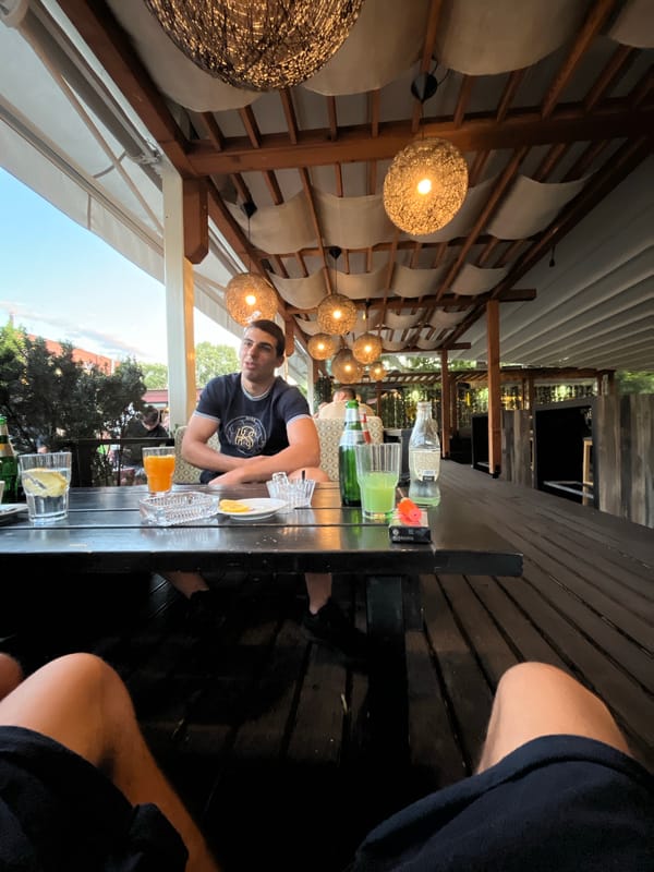 Casual afternoon drinks at an outdoor café in Karlovo