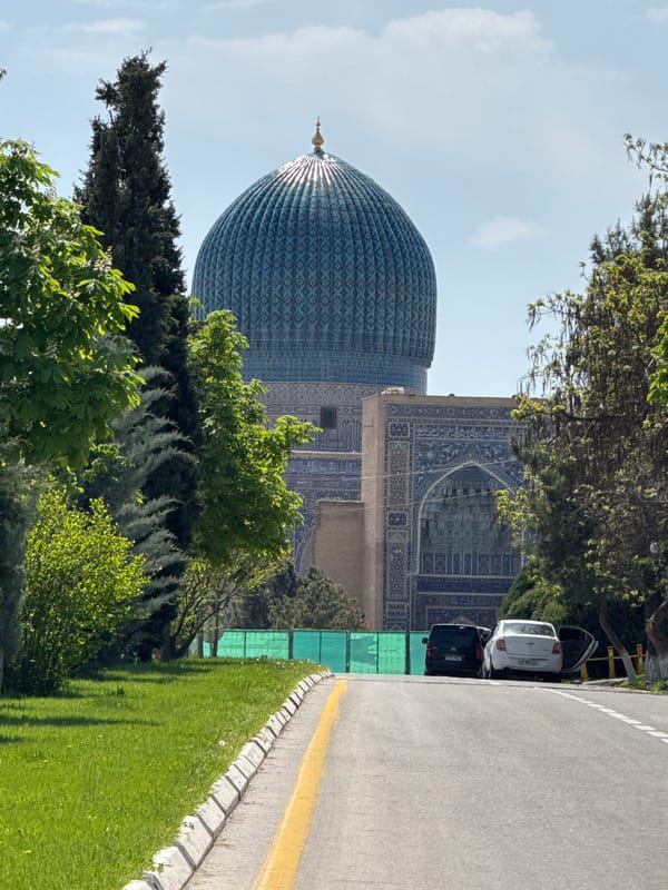 Morning tourist visit documented at Samarkand's historic sites