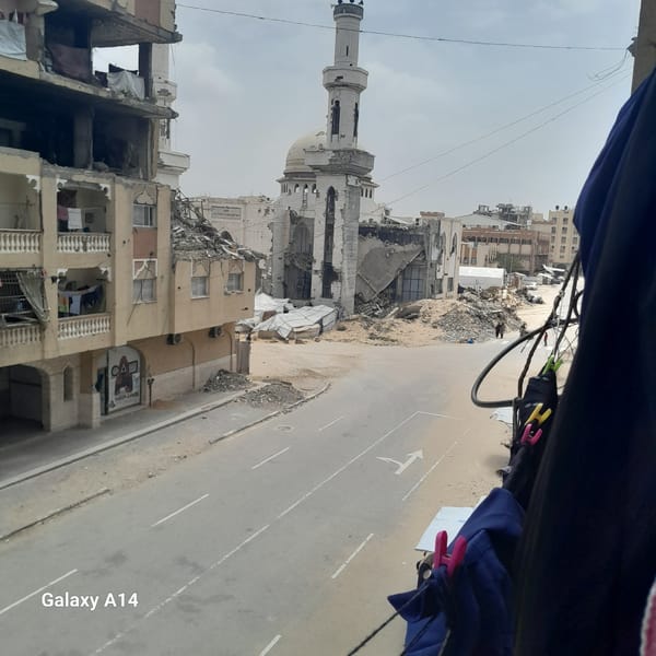 Khan Yunis residents maintain daily routines amid urban devastation