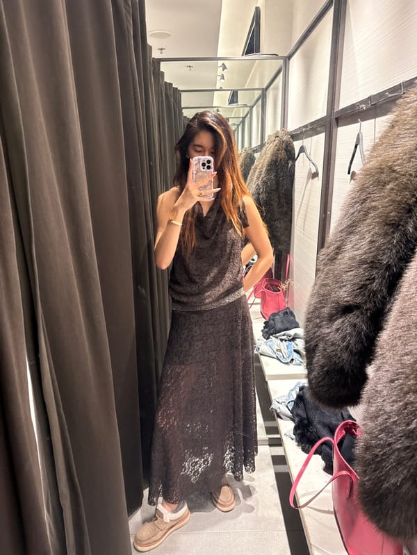 Paris shopping and tourist experience documented across two hours