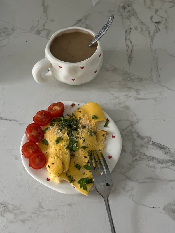 Morning breakfast and city walk documented in Chaikovsky, Russia