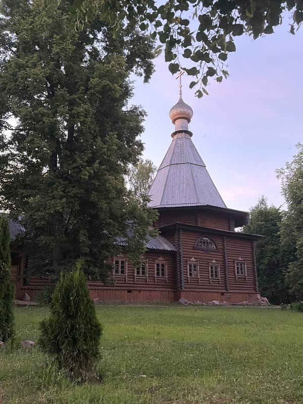 Evening scenes documented in Russian village of Varnavino