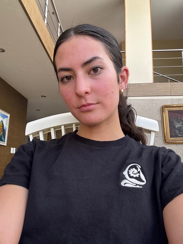Woman photographed in portrait in Tlaxcalancingo, Mexico