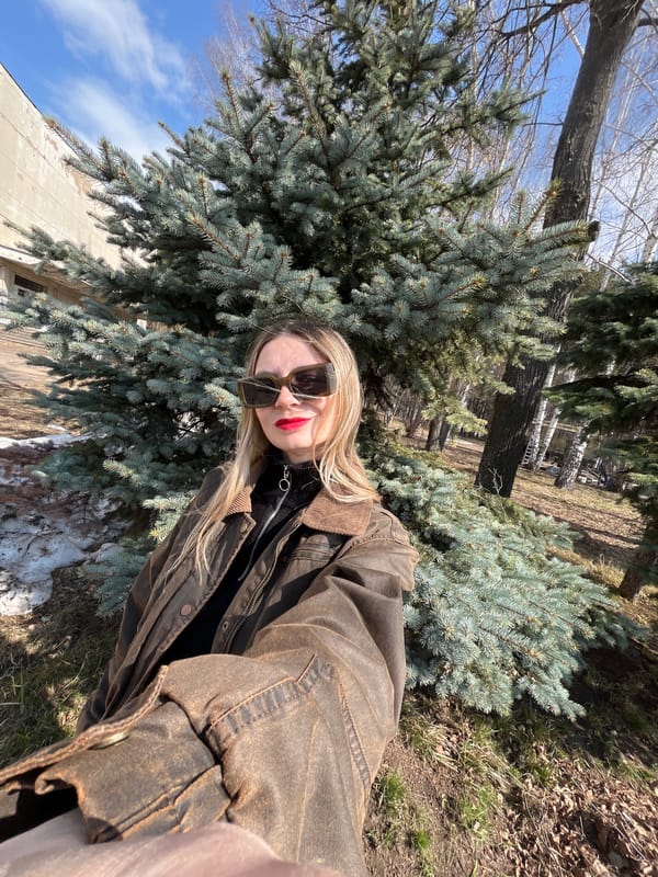 Woman documents spring morning visit to frozen lake in Chaikovsky