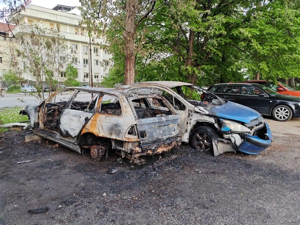 Two burnt-out cars found on gravel in Sofia