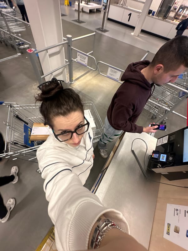 Shopper completes IKEA purchase at Son en Breugel store