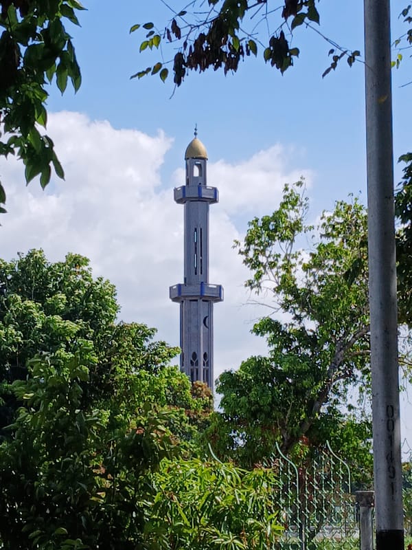 Mosque with golden dome observed in Ciudad Guayana, Venezuela