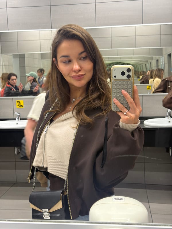 Woman takes bathroom selfie in Sochi