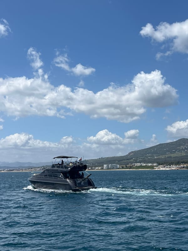 Speedboat with passengers spotted off M'Diq coast, Morocco