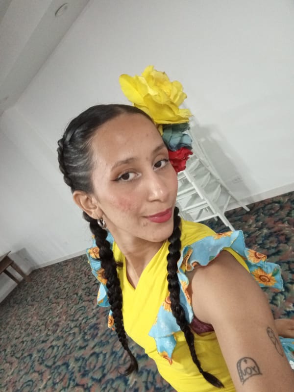 Traditional dress photoshoot and Spider-Man stunts captured in Porlamar
