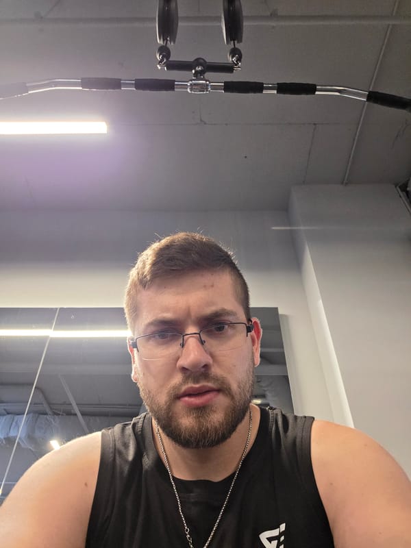 Gym Activity Documented in Plovdiv During Afternoon Workout Session